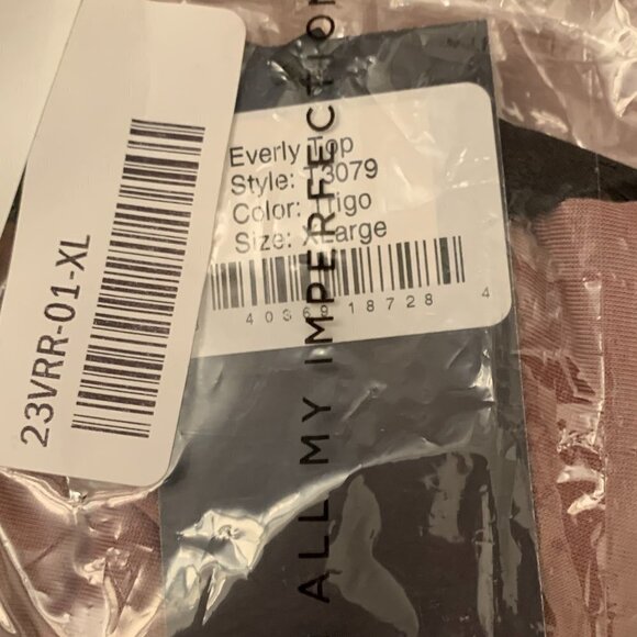 Nux XL Sandy Rose Mesh Shoulder Insets Keyhole Back Neck Step Hem Muscle Tee - Picture 6 of 6